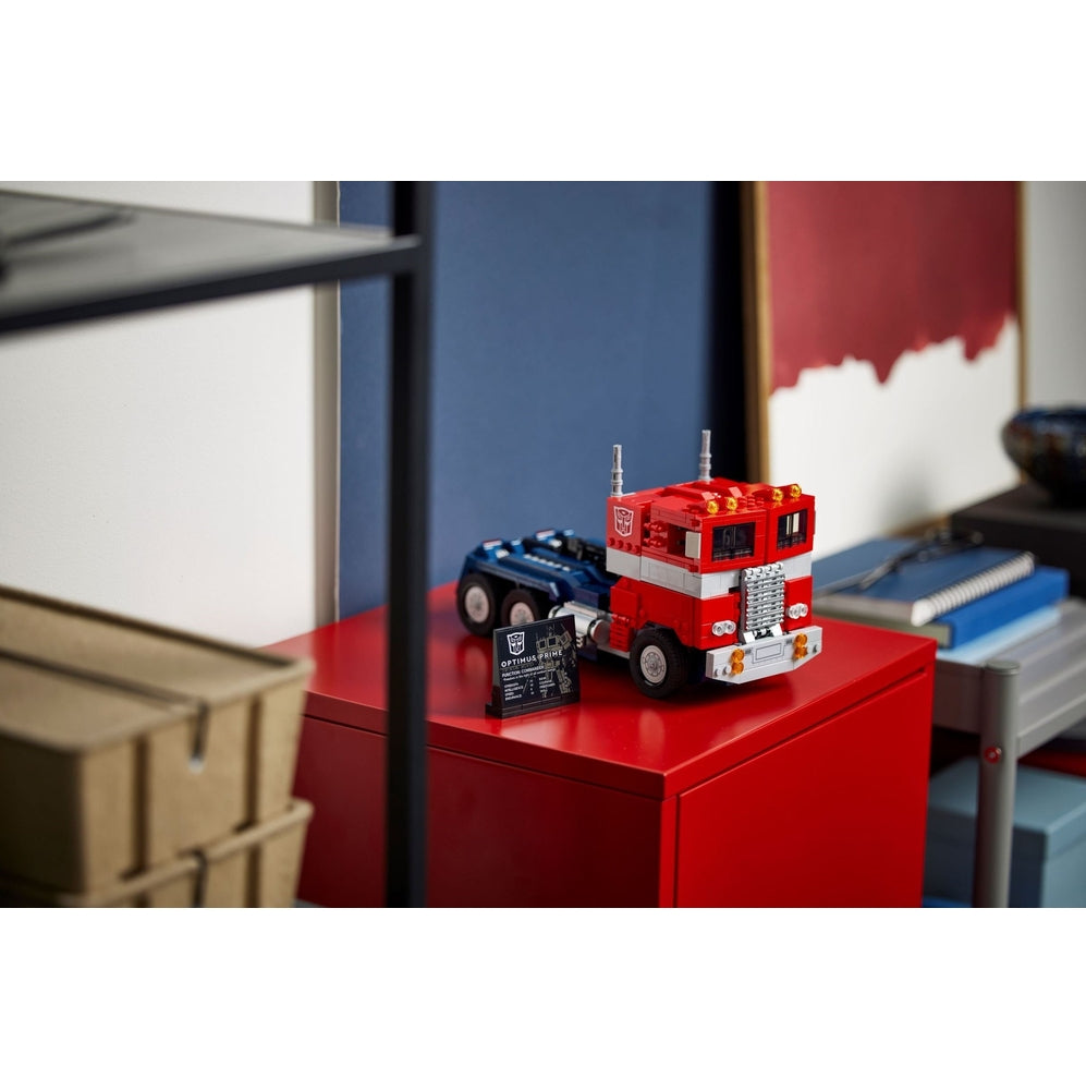 LEGO Icons 10302 optimus prime