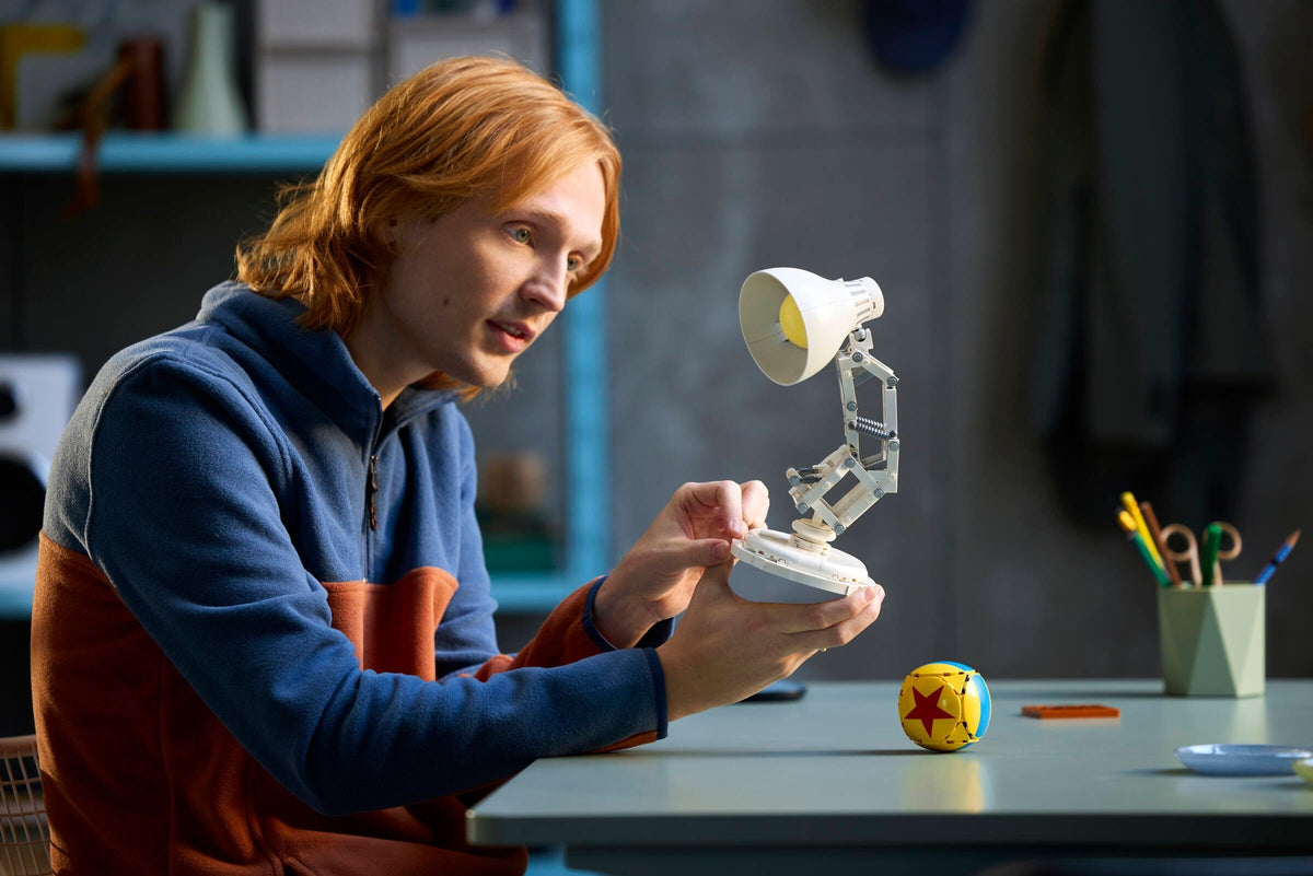 21357 - disney pixar luxo jr