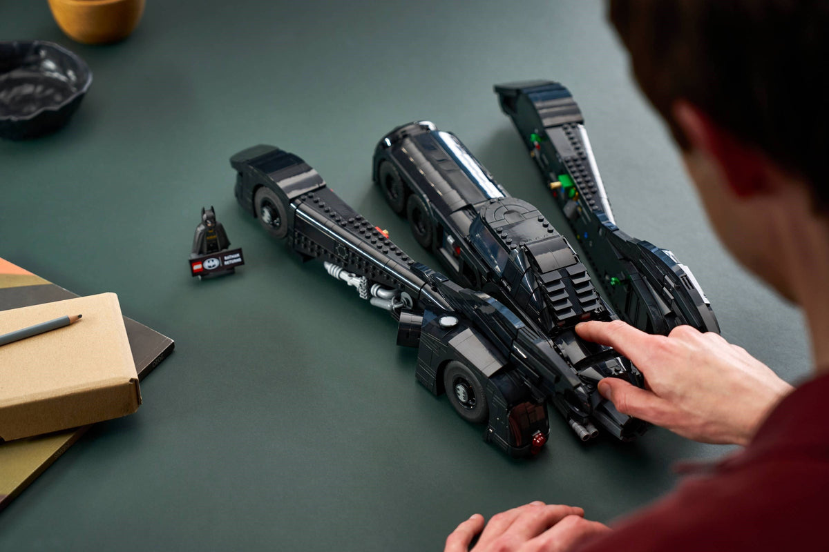 LEGO Super Heroes 76355 batman returns™ batmobile™